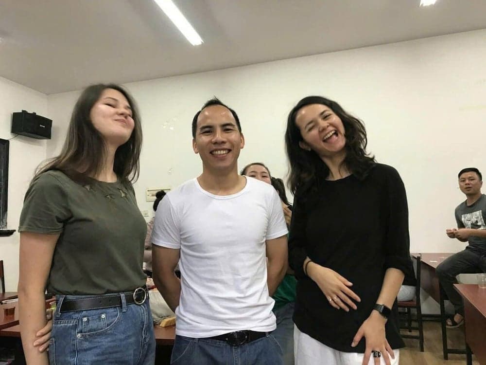 Đội ngũ Hoàng Thượng trong một buổi sinh hoạt cùng học viên